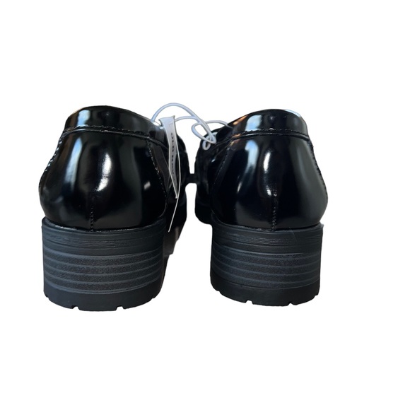 Old Navy Faux-Leather Chunky-Heel Loafer - Picture 7 of 7